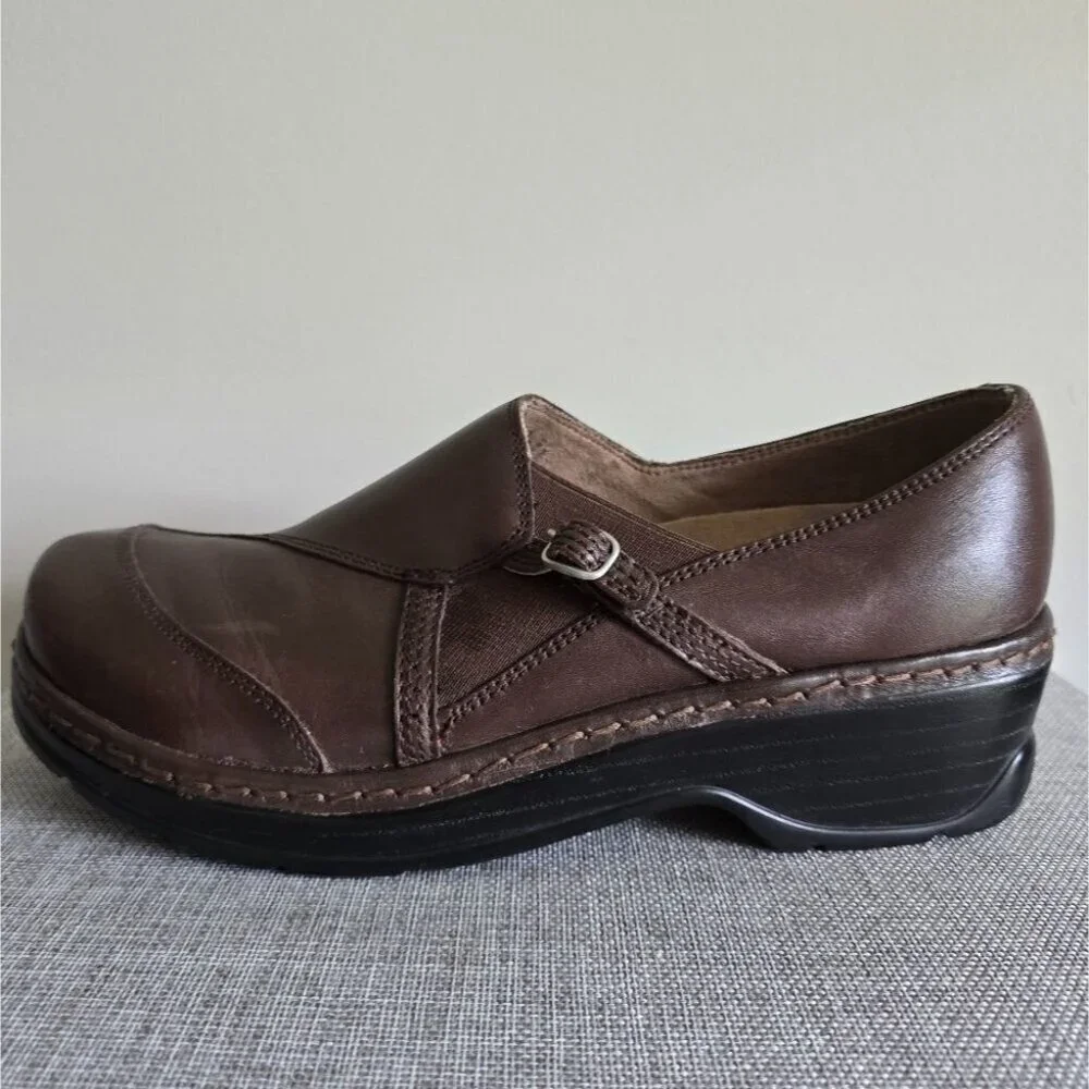 Klogs Clogs Women's Brown Uniform Work Shoes 11 Buckle Slip Resistant Nurse - Picture 5 of 11